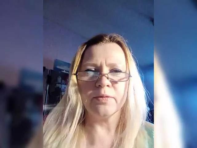 -Chiika- on BongaCams 