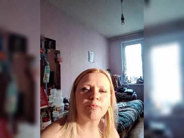 -Chiika- on BongaCams 