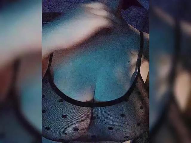 -Emma- on BongaCams 