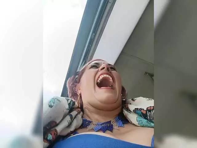 AlexaBrown12 on BongaCams 