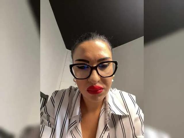 Alexandra13 on BongaCams