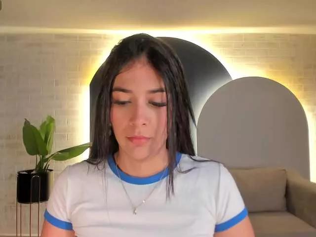 AliceCrawford on BongaCams 