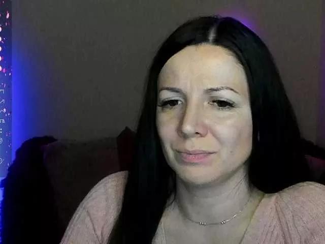 AlikaLorensTalk on BongaCams 