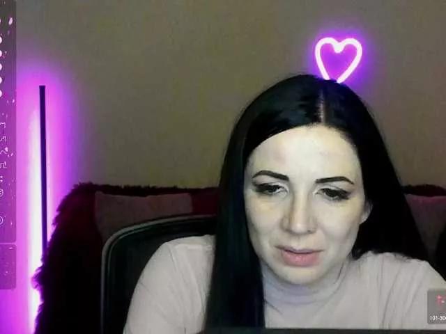 AlikaLorensTalk on BongaCams 