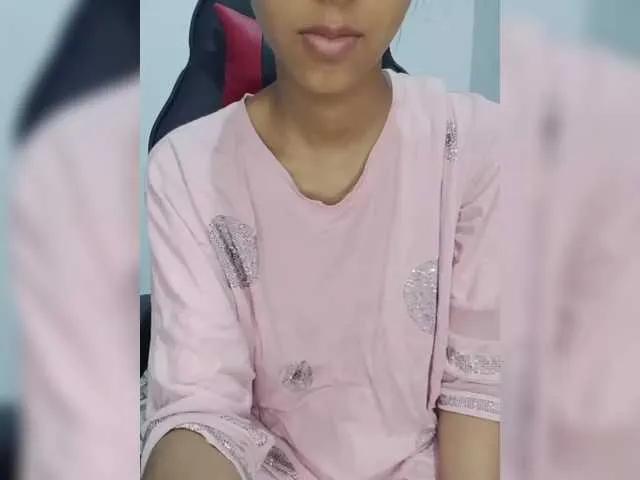 AlinaPopy from BongaCams