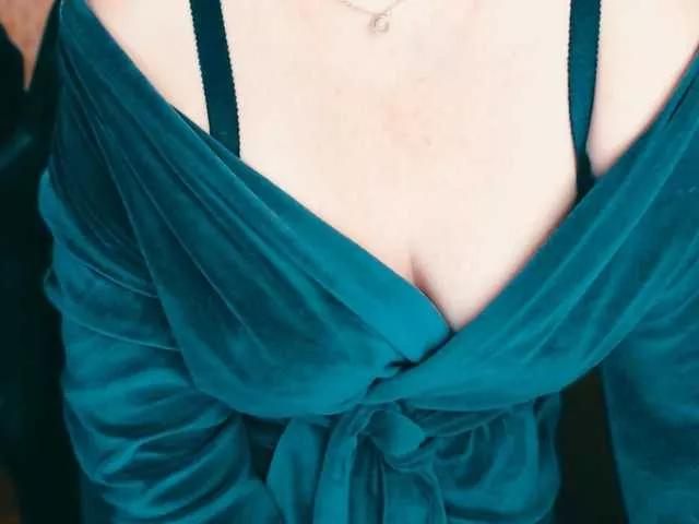 Alisa1917 on BongaCams 