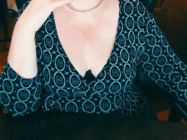 Alisa1917 on BongaCams 