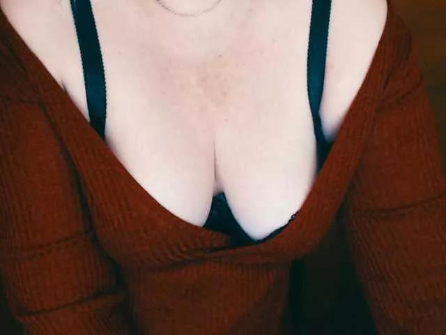 Alisa1917 on BongaCams 