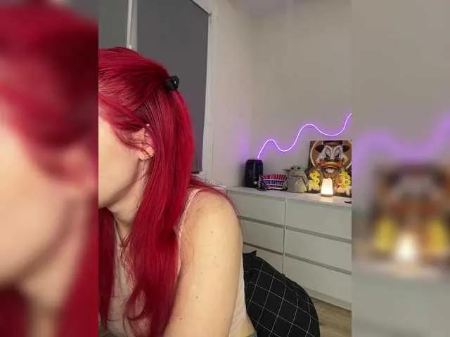Alismoon66 on BongaCams