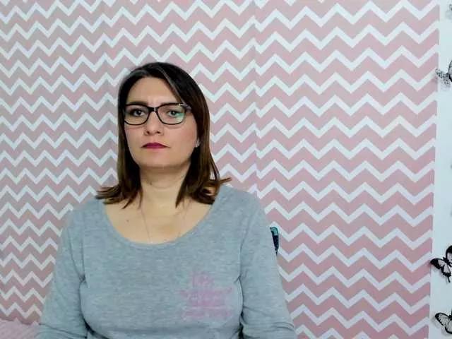 Amie-Adams82 on BongaCams 