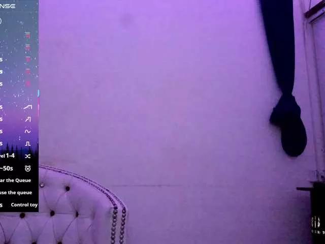Analiaa18 on BongaCams 