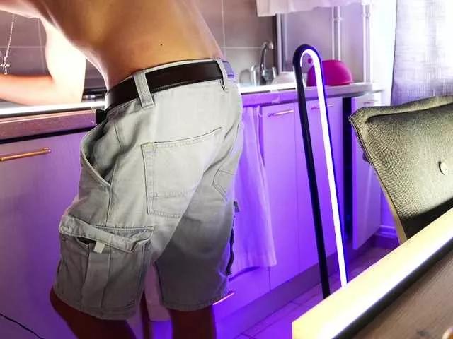 Andrea182 on BongaCams