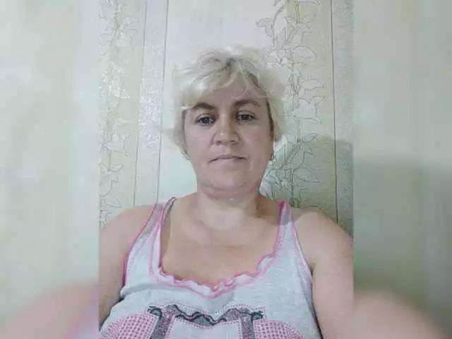 AngelaFamez on BongaCams 
