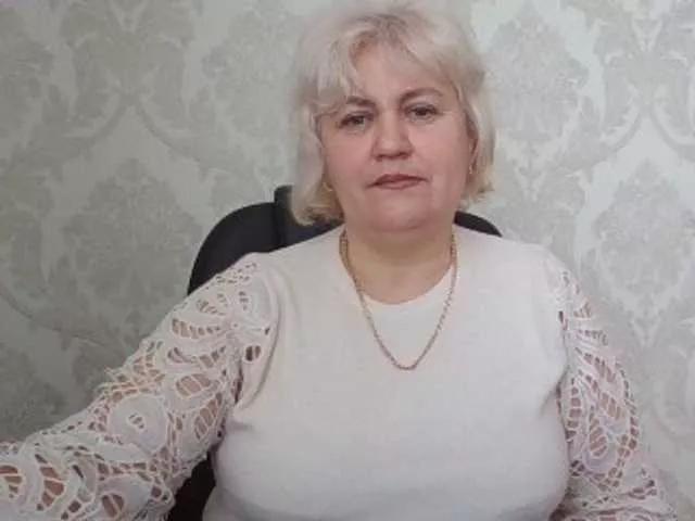 AngelaFamez on BongaCams 