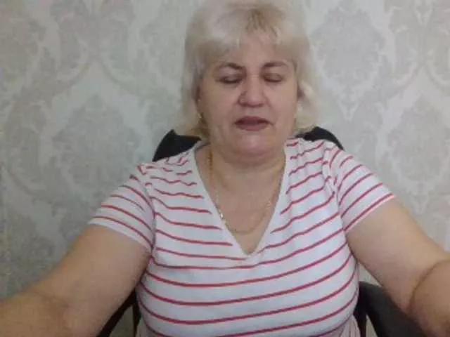 AngelaFamez on BongaCams 