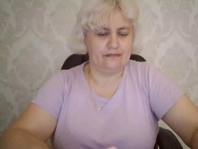 AngelaFamez on BongaCams 