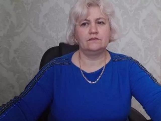 AngelaFamez on BongaCams 