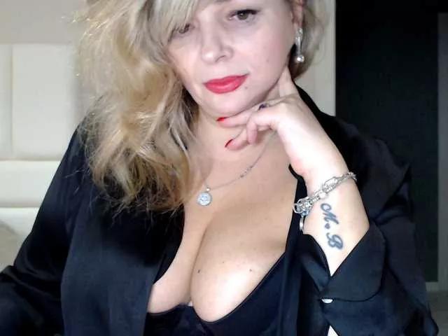 aniutkamau on BongaCams 
