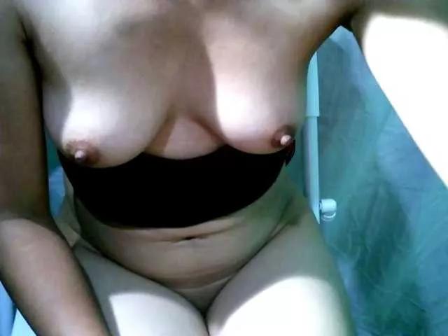 Ariah1 on BongaCams 