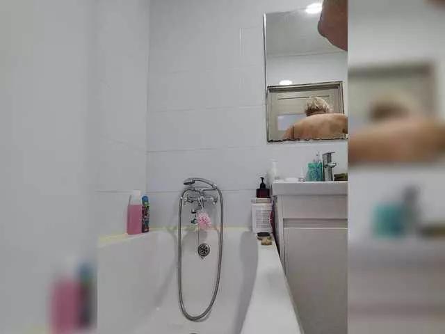 Arlisaac on BongaCams 