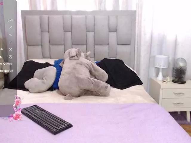 ATENEA-BROWN on BongaCams 