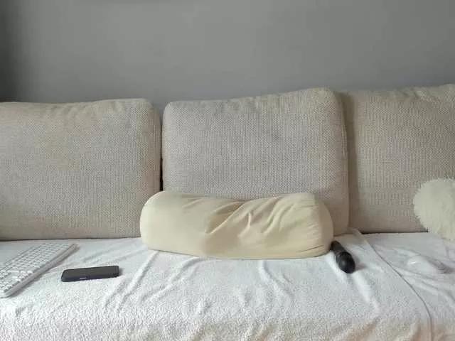 bellahot77 on BongaCams 