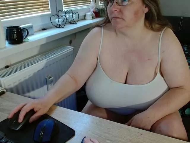 Bessy123 on BongaCams 