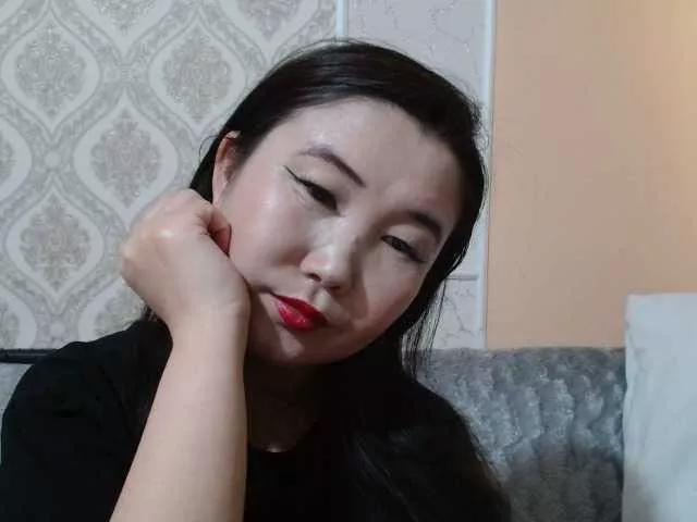 Bet-Lu on BongaCams 