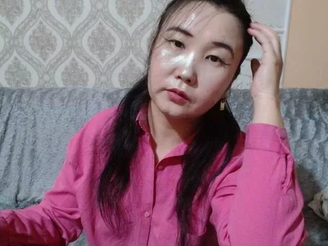 Bet-Lu on BongaCams 
