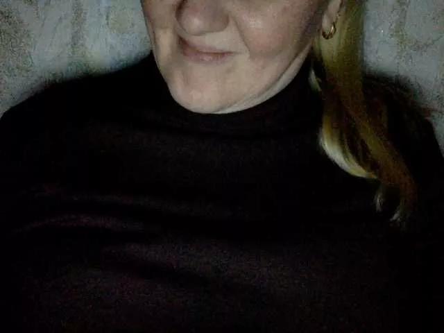 BlondyVio on BongaCams 