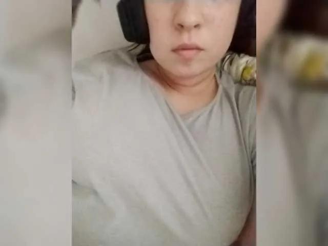 blue-moonlight from BongaCams