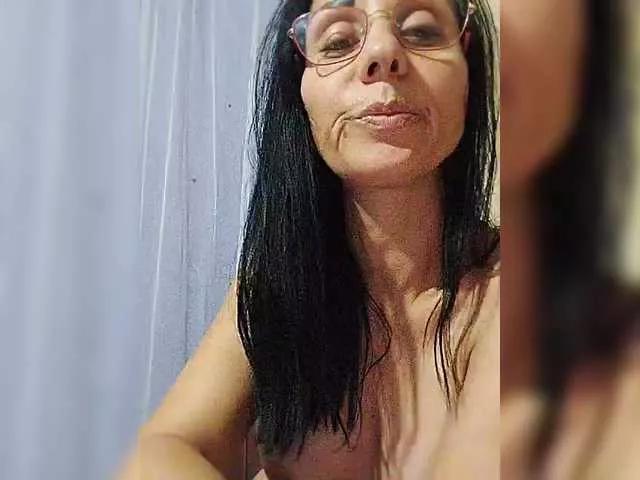 Brunetasexy1 on BongaCams 