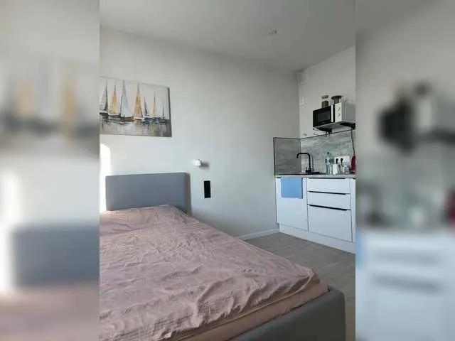 Masturbate to naked camslut Buffi Buffi from BongaCams