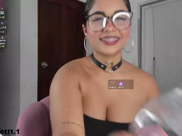 charlotte-250 on BongaCams 