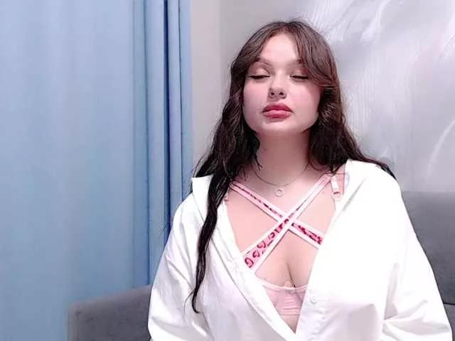 charming-peach on BongaCams 