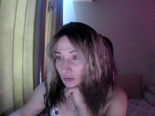 ChristineBlack on BongaCams 