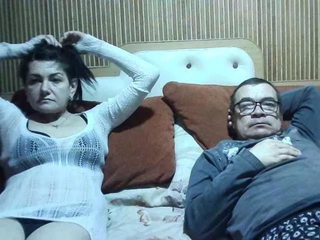 coupleofcoolx on BongaCams 