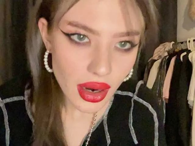 Offline CrazyPrincess on BongaCams