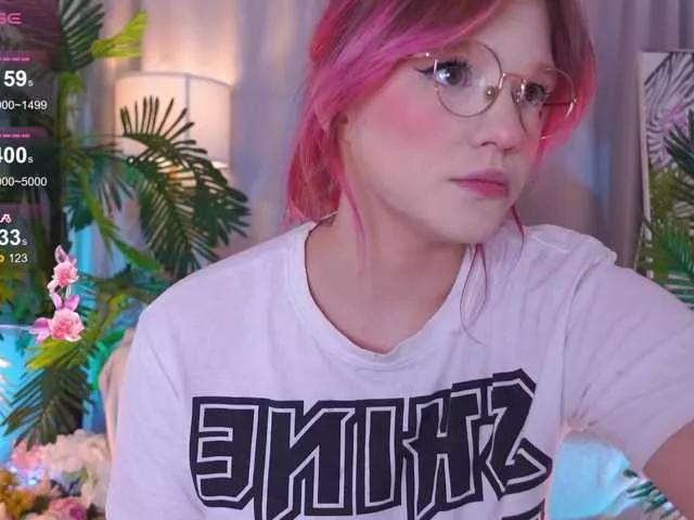 CrazyWine on BongaCams 
