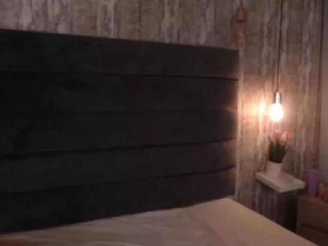 Offline CrystalWoods94 on BongaCams