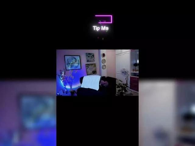 Dakota-Johnson on BongaCams 