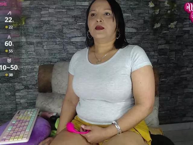 Danna-Paolaa on BongaCams 