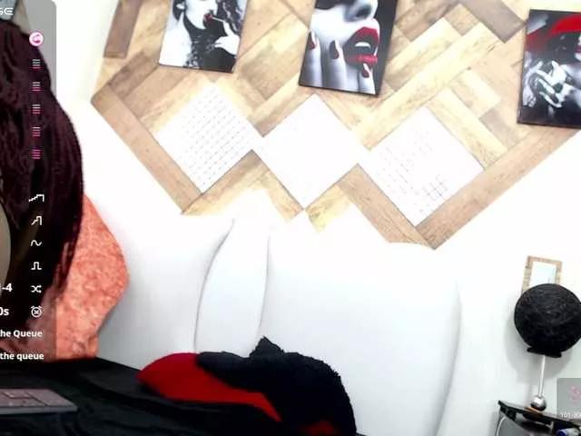 DaphneeGlow1 on BongaCams 