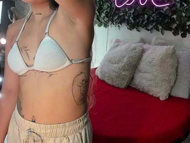 DestinyHills on BongaCams 
