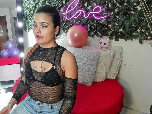 DestinyHills on BongaCams 