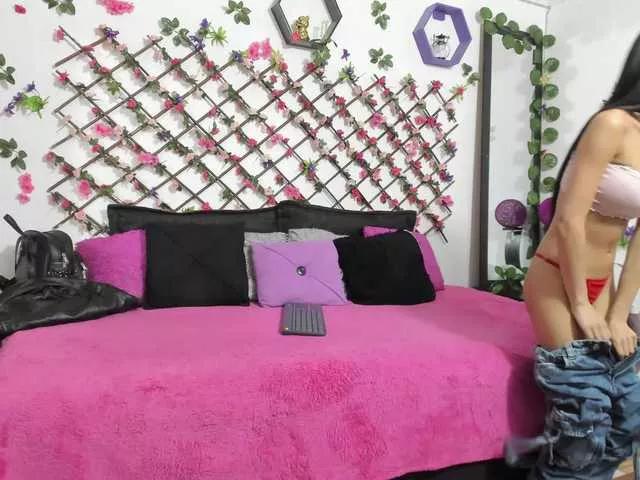 Dreamgirlss on BongaCams 