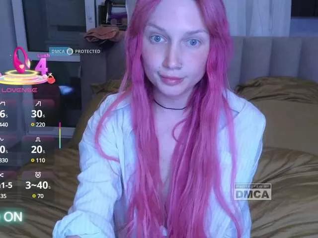 dvenasti on BongaCams 