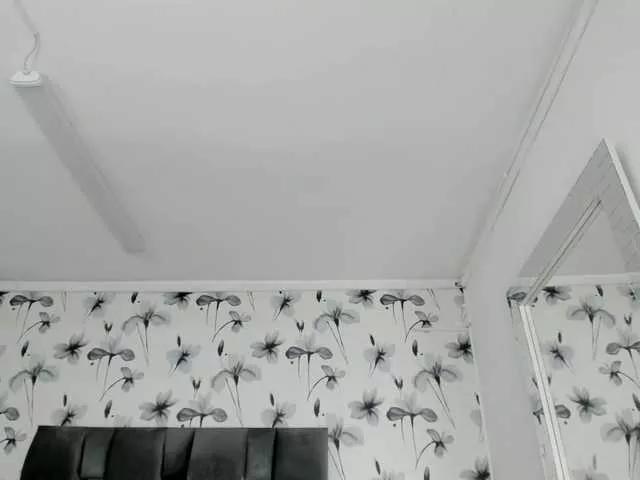 Ehotloveaxxx on BongaCams 