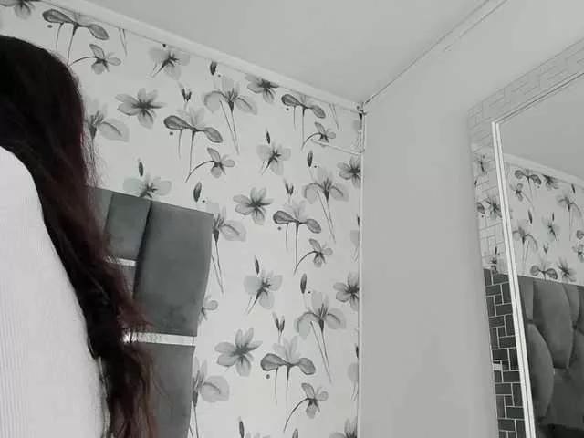 Ehotloveaxxx on BongaCams 