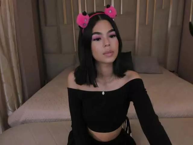 EllieScott on BongaCams 